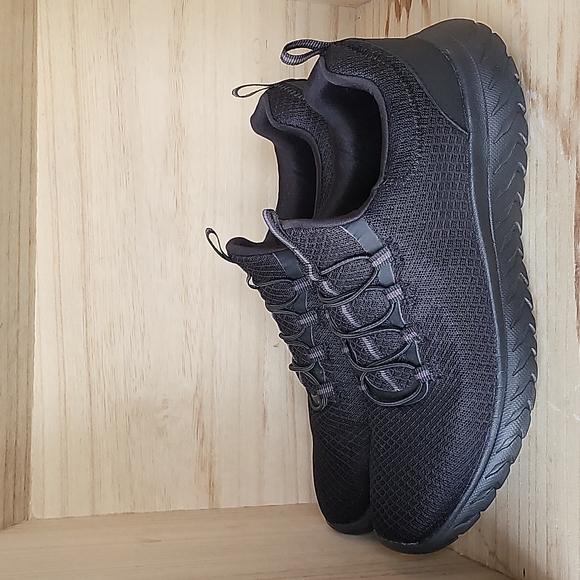 Skechers Mens Black Shoes - Picture 5 of 9